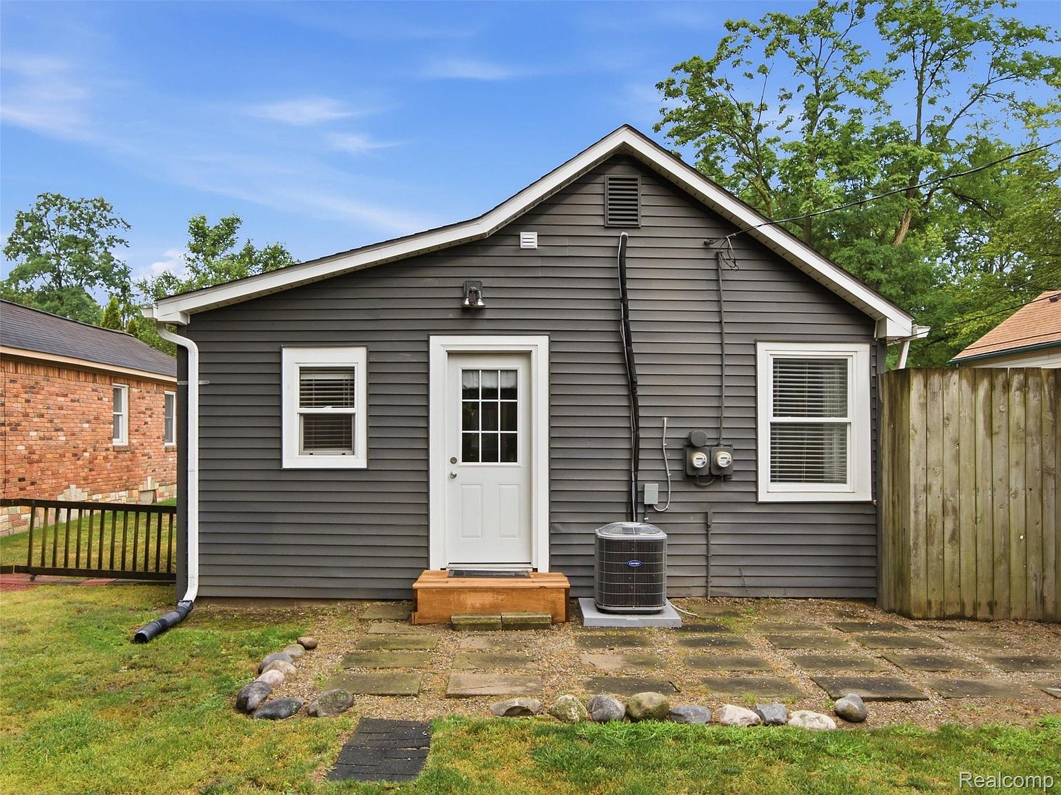 1039 Ennest Blvd, photo 25
