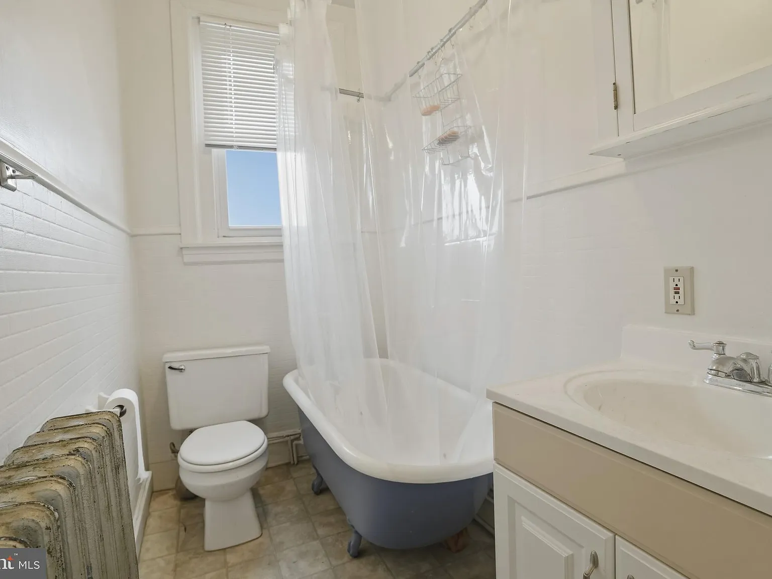 1 bed, 3343 sqft, $1,450 — Photo 2