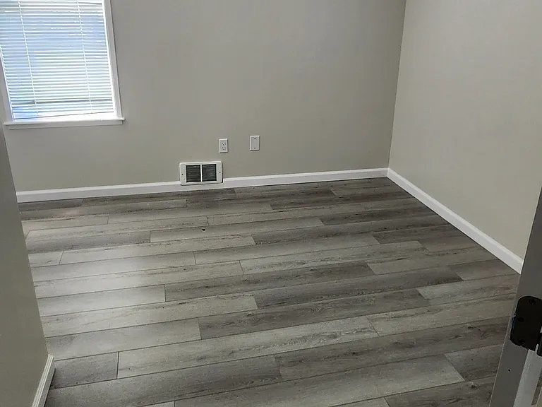 1902 Baker Ave — Photo 17