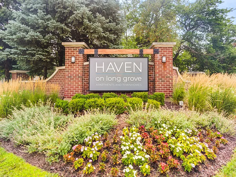 Haven on Long Grove — Photo 10