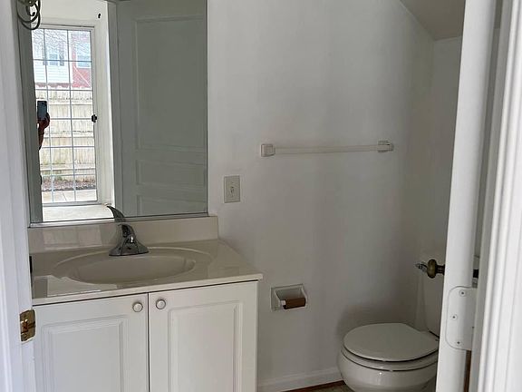 5th image of 2108 Pateshall Ct