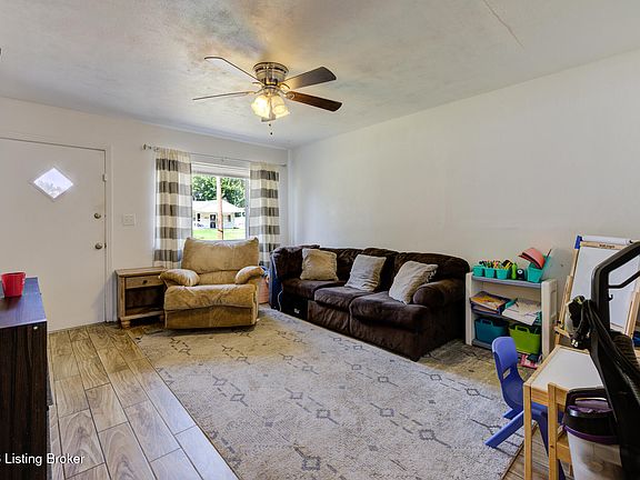 3rd image of 4804 Granada Dr