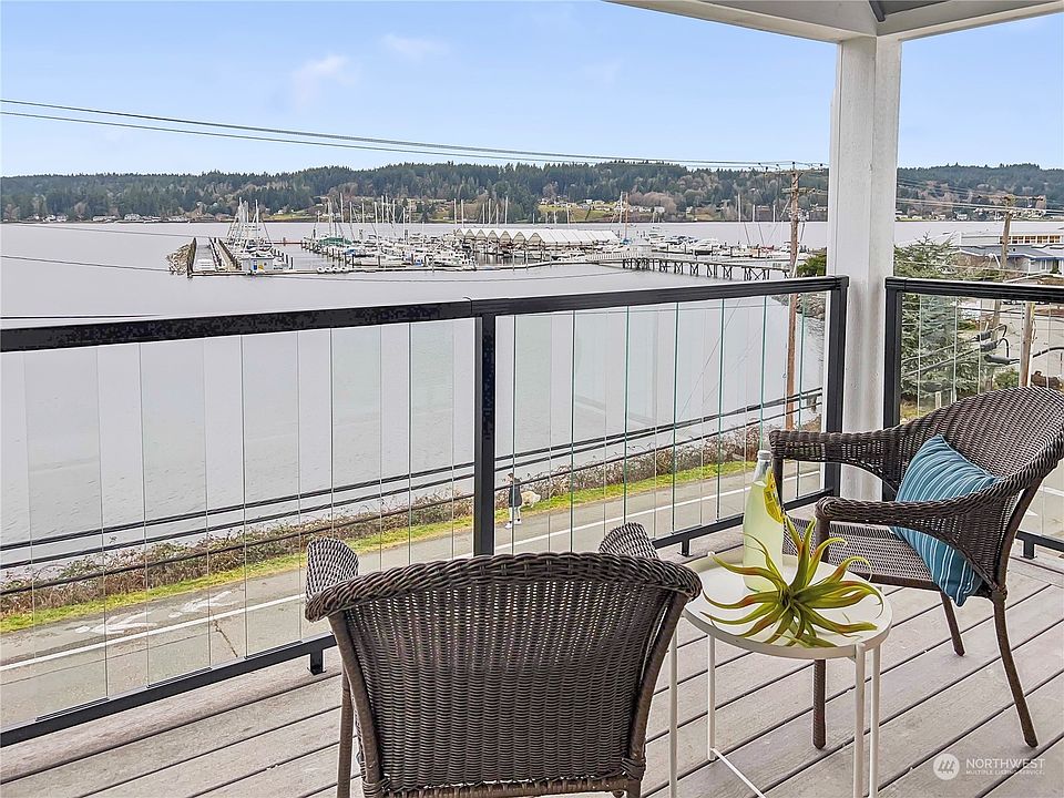 1st image of 18102 Fjord Drive NE