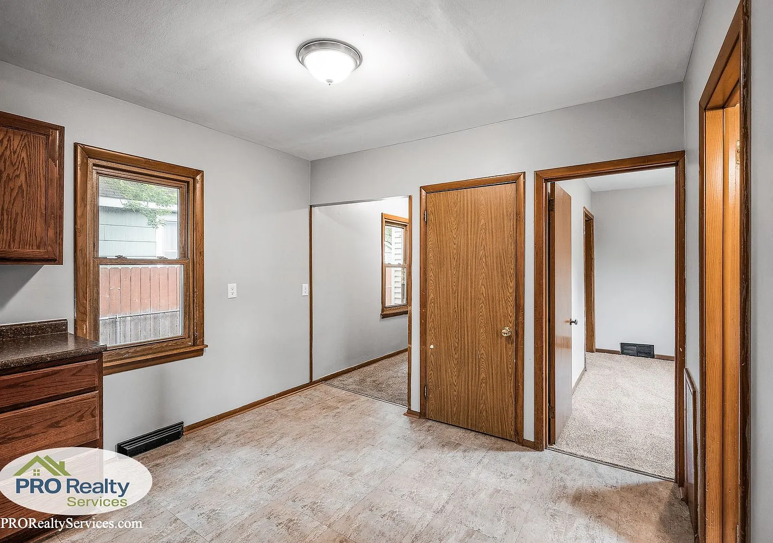 2 Bedroom Home in Crystal — Photo 4