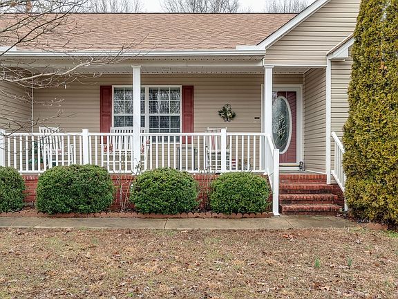 2nd image of 125 Poling Dr