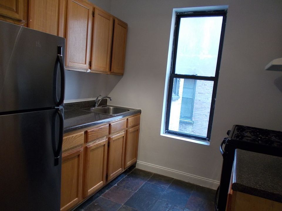 1st image of 356 Saint Johns Pl #D1