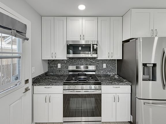 5th image of 6123 Horton Dr