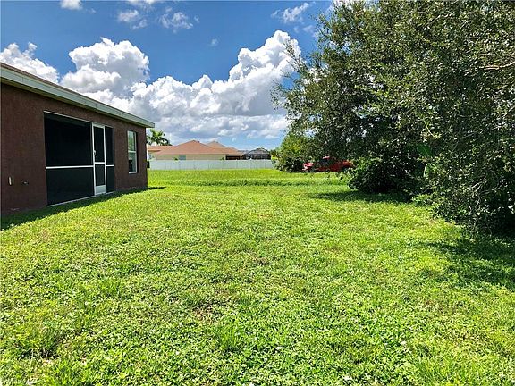 3rd image of 1020 NW 9th Pl