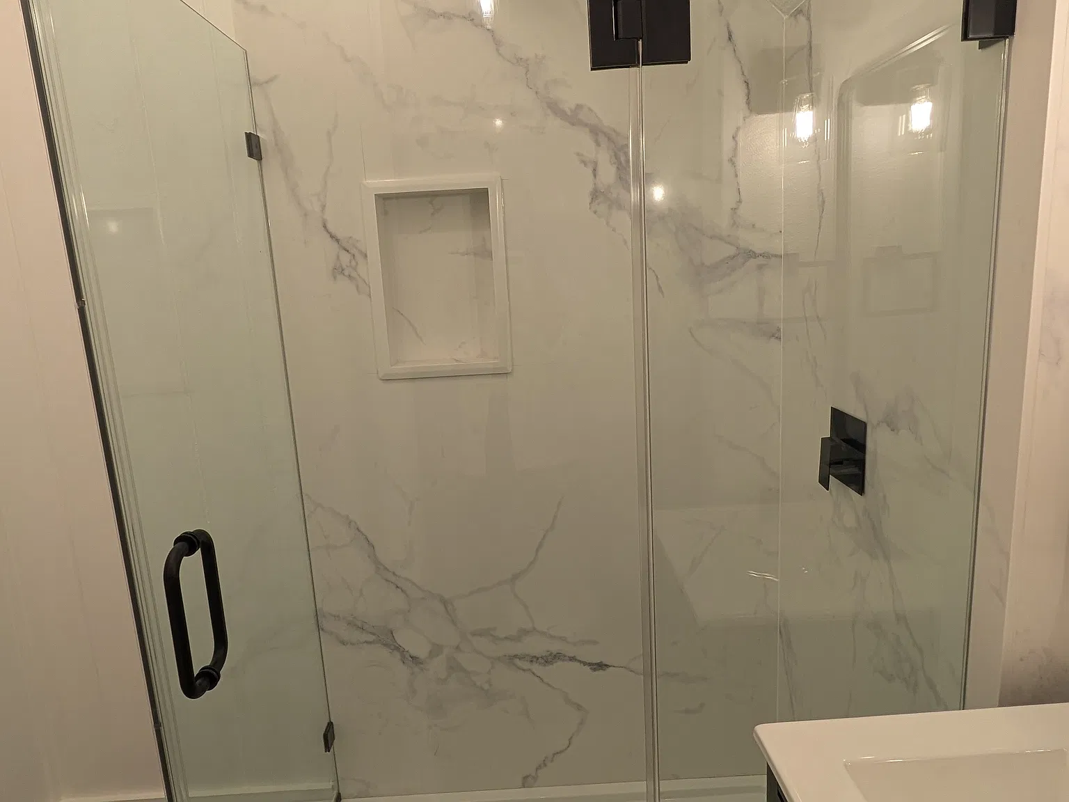 2 bed, 1.0 bath, 1050 sqft, $2,500 — Photo 3