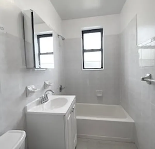 2405 27th St #4A — Photo 11