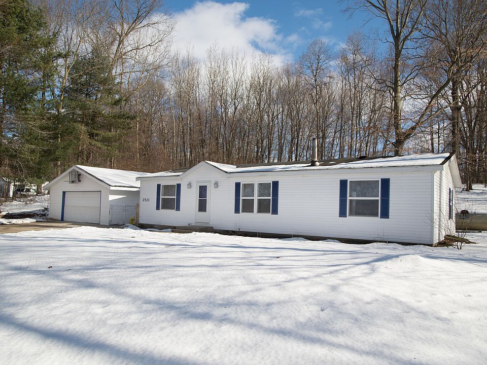 1st image of 2521 Lake Dr