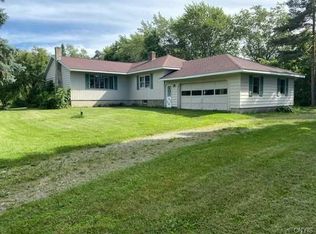 4112 Makyes Rd, Syracuse, NY 13215