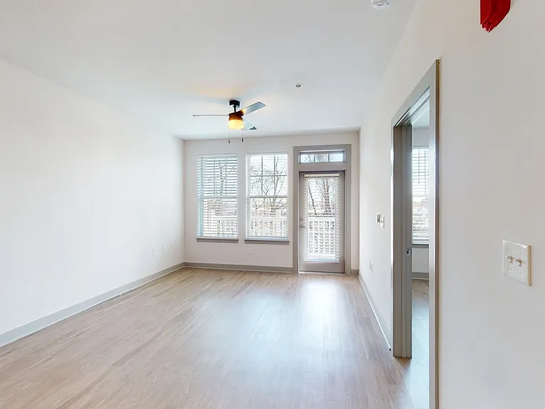 1274 at Towson — Photo 74