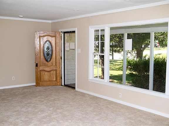 3rd image of 1341 Glenwood Dr