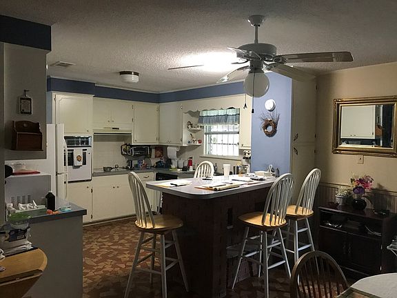 2nd image of 313 Katherine Dr