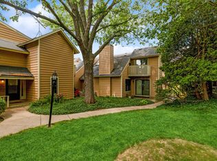 732 Drury Ct, Gurnee, IL