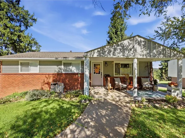 3161 Vermont Dr, Lower Burrell, PA 15068