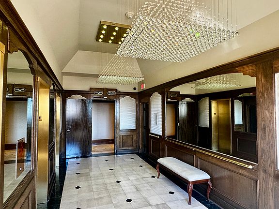 4th image of 10535 Wilshire Blvd #508B