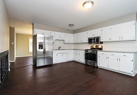 3rd image of 1150 Herbert Breclaw Dr