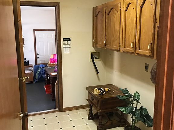 Laundry looking back to gara