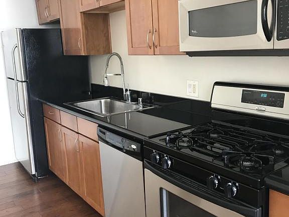 2nd image of 420 S San Pedro St APT 530