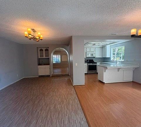 3rd image of 7434 Spinel Ave
