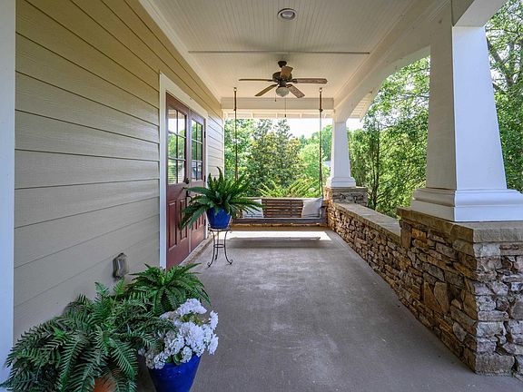 4th image of 3834 James Hill Cir