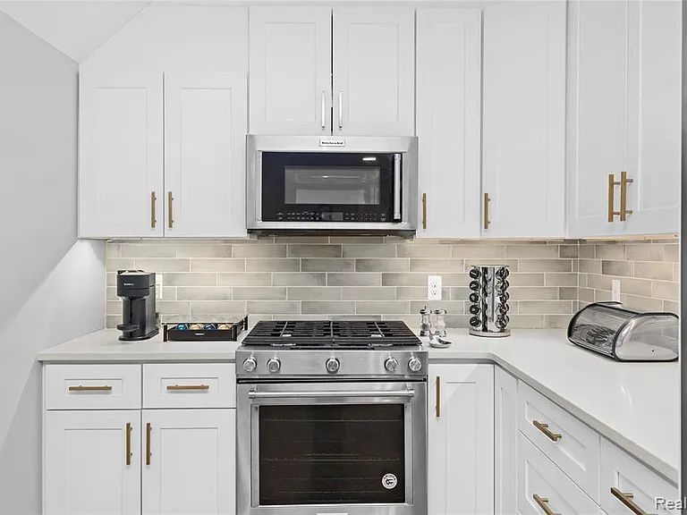 262 Mack Ave #1 — Photo 15