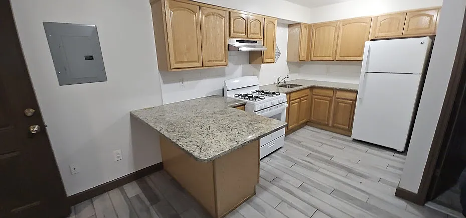2 bed, $1,800 — Photo 1