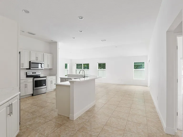 10397 Silver Maple Ave — Photo 5