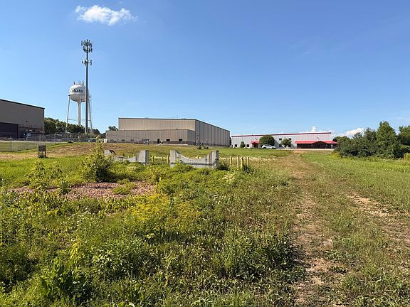 5th image of 170 Swendra Blvd NE