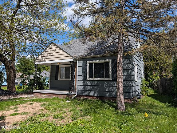 2nd image of 1706 Perth St