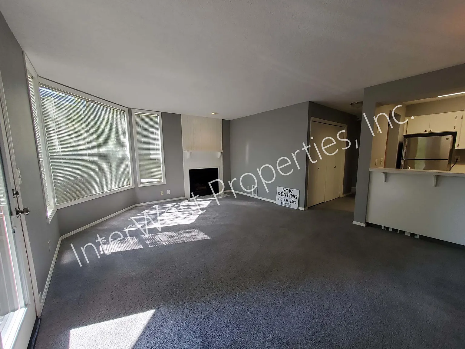 2 bed, 875 sqft, $1,695 — Photo 2