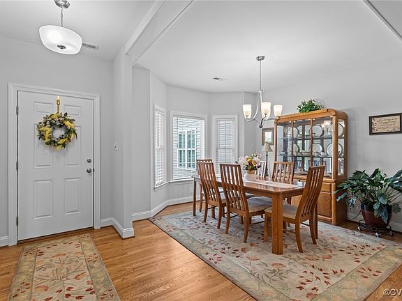 3rd image of 8079 Castle Grove Dr