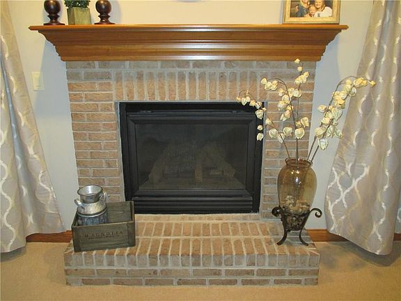 5th image of 5945 Hickory Woods Dr