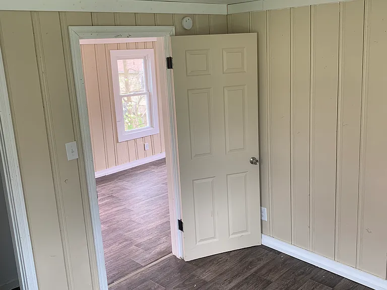 35 Oak St #B — Photo 8