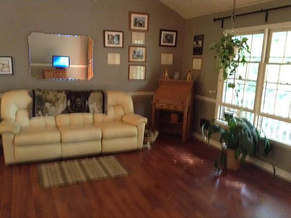 4th image of 605 Peachtree Dr