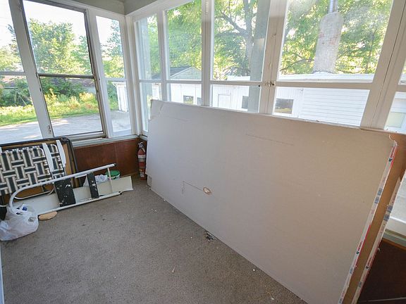2nd image of 428 9th Ave SE #2