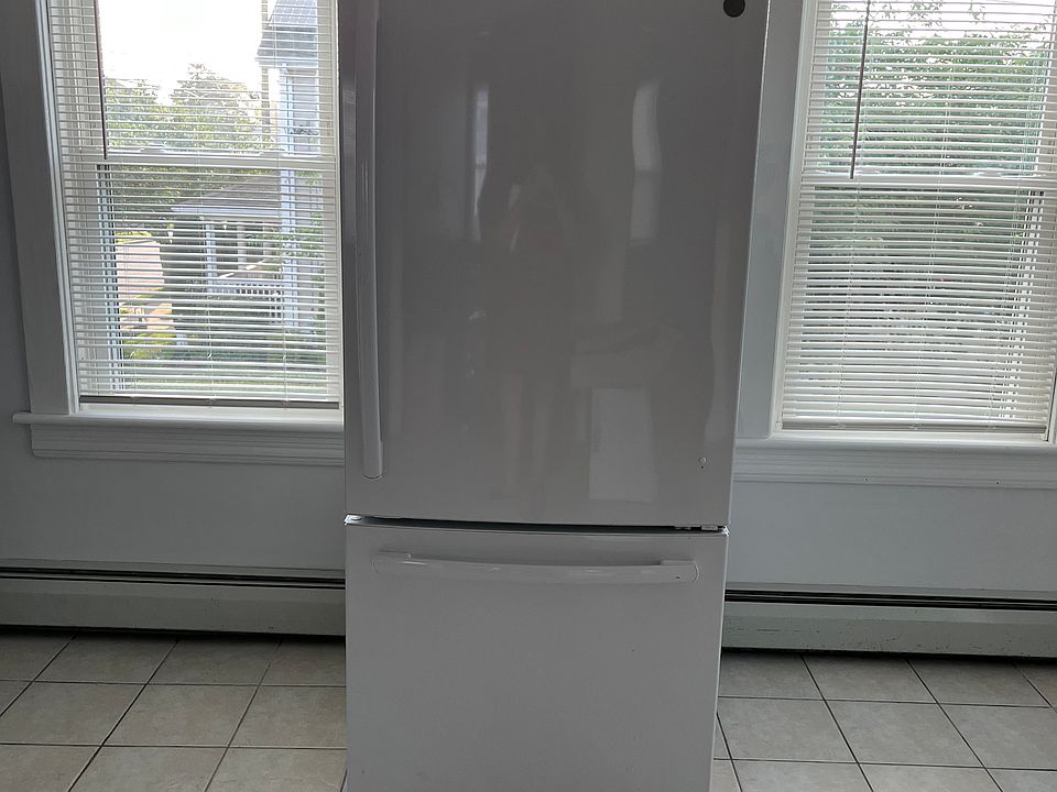 1st image of 372-374 Juniper St #2