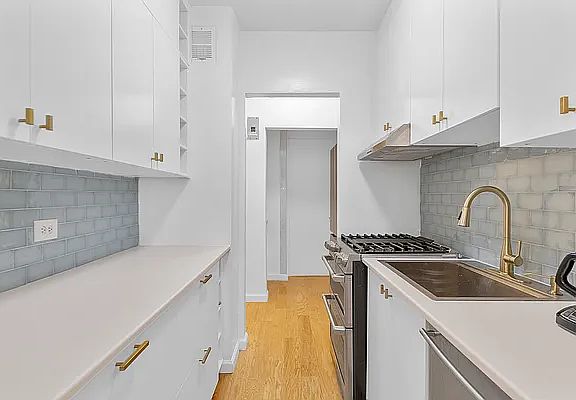 3rd image of 200 E End Ave #1KL