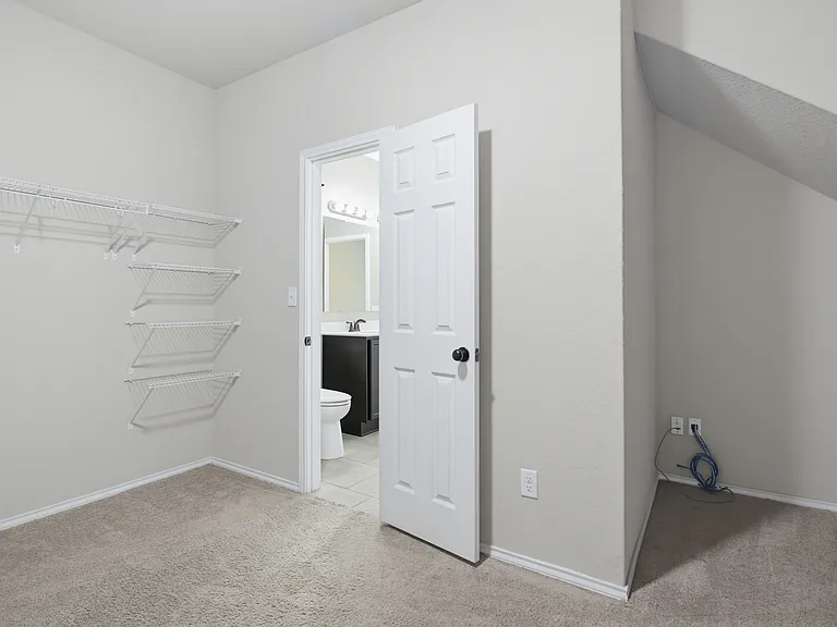 723 Trinity Star — Photo 24
