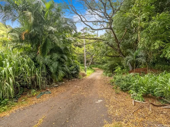 98-673 Kilinoe St, Aiea, HI 96701