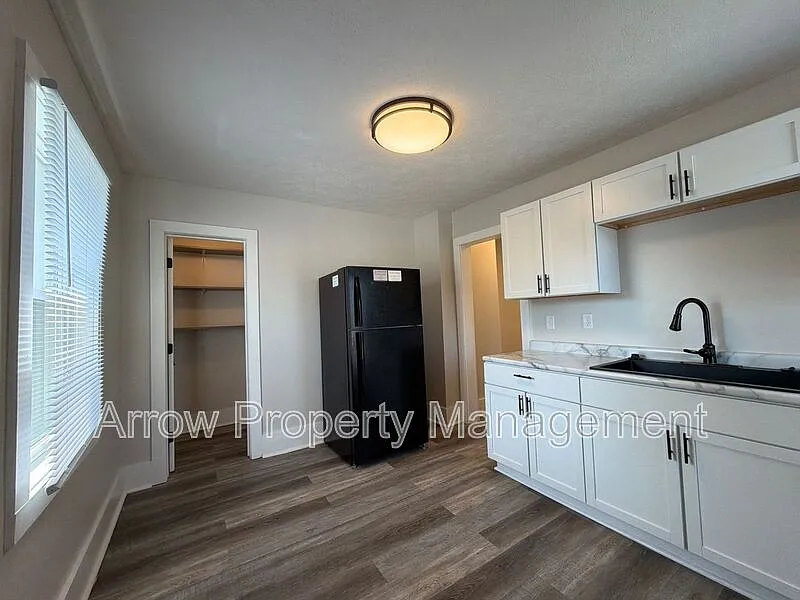 1 bed, 1.0 bath, 855 sqft, $850 — Photo 2