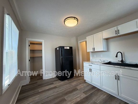 2nd image of 926 A St #D