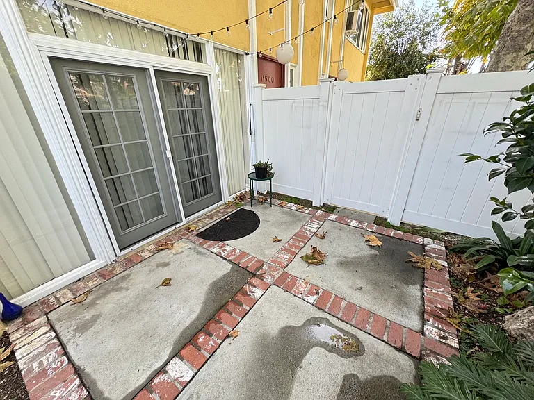 11500 Rochester Ave #11500 — Photo 9
