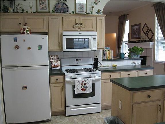 5th image of 1403 Crawford Dr