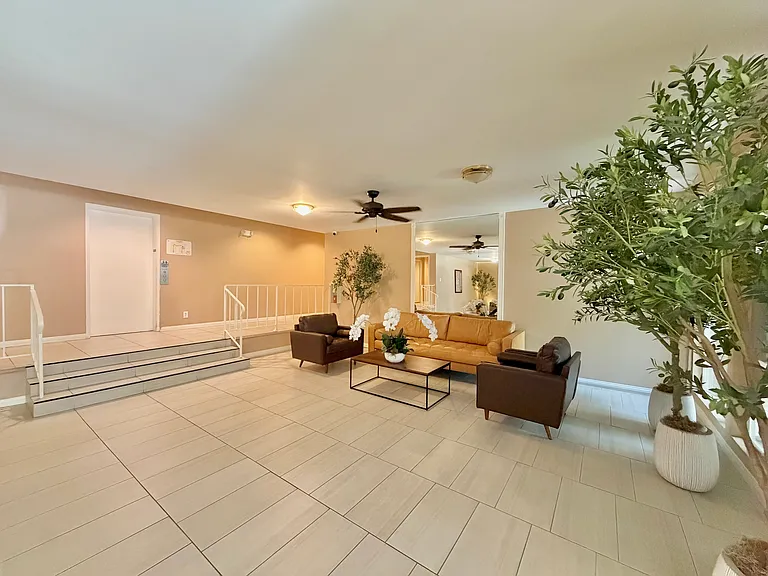 14141 Dickens St #311 — Photo 19