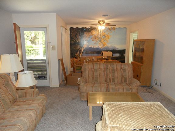 5th image of 134 Encino Blanco St