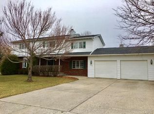 420 Lachenauer Dr, Watertown, NY 13601