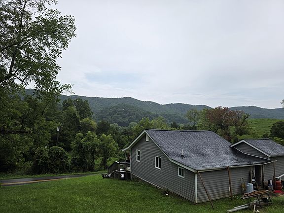 2nd image of 6827 Blacksburg Rd